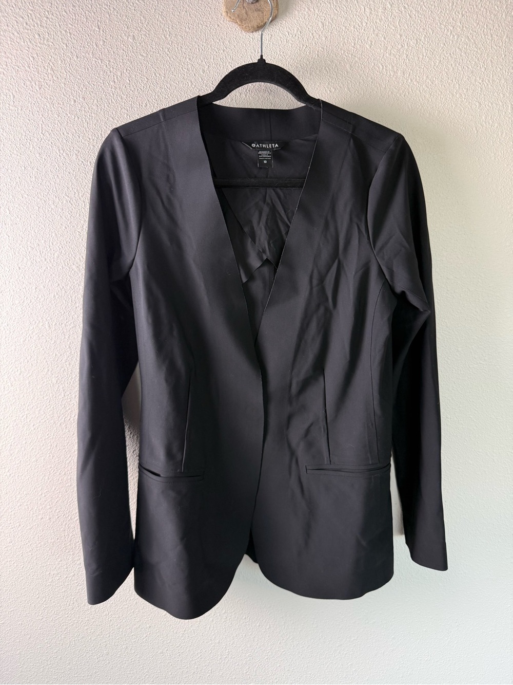 Athleta Avenue Blazer Jacket Black Business Athleisure Casual Women’s Size 10 - Picture 3 of 16